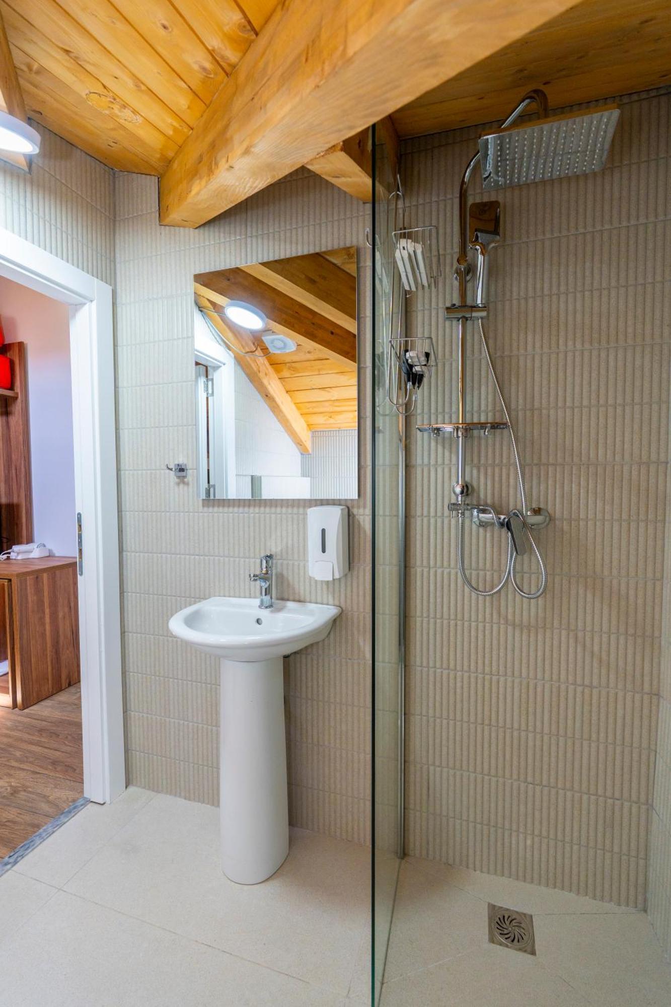 Hotel Gjuhadoli 2 Shkodër