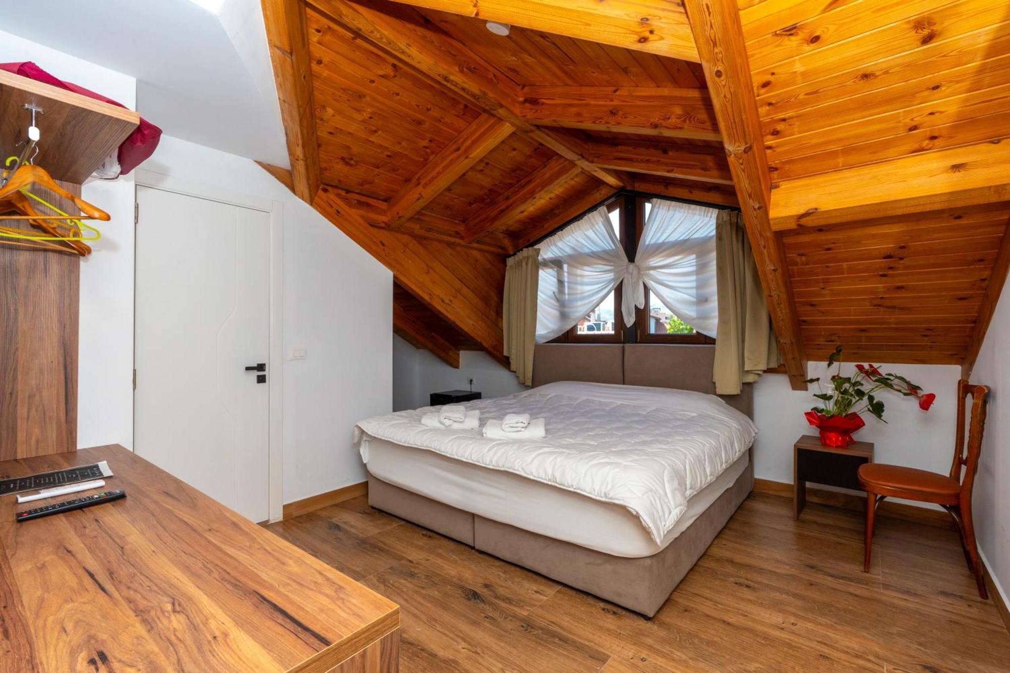 Gjuhadoli 2 Hotel 4*